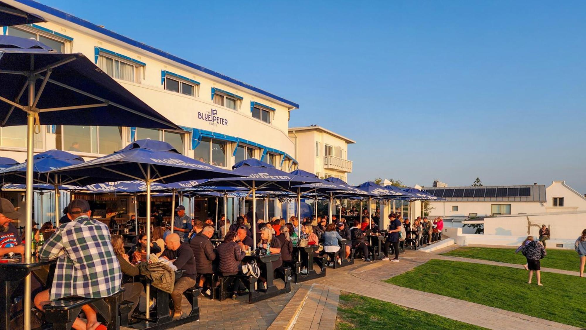 The Blue Peter Hotel Bloubergstrand Exterior photo