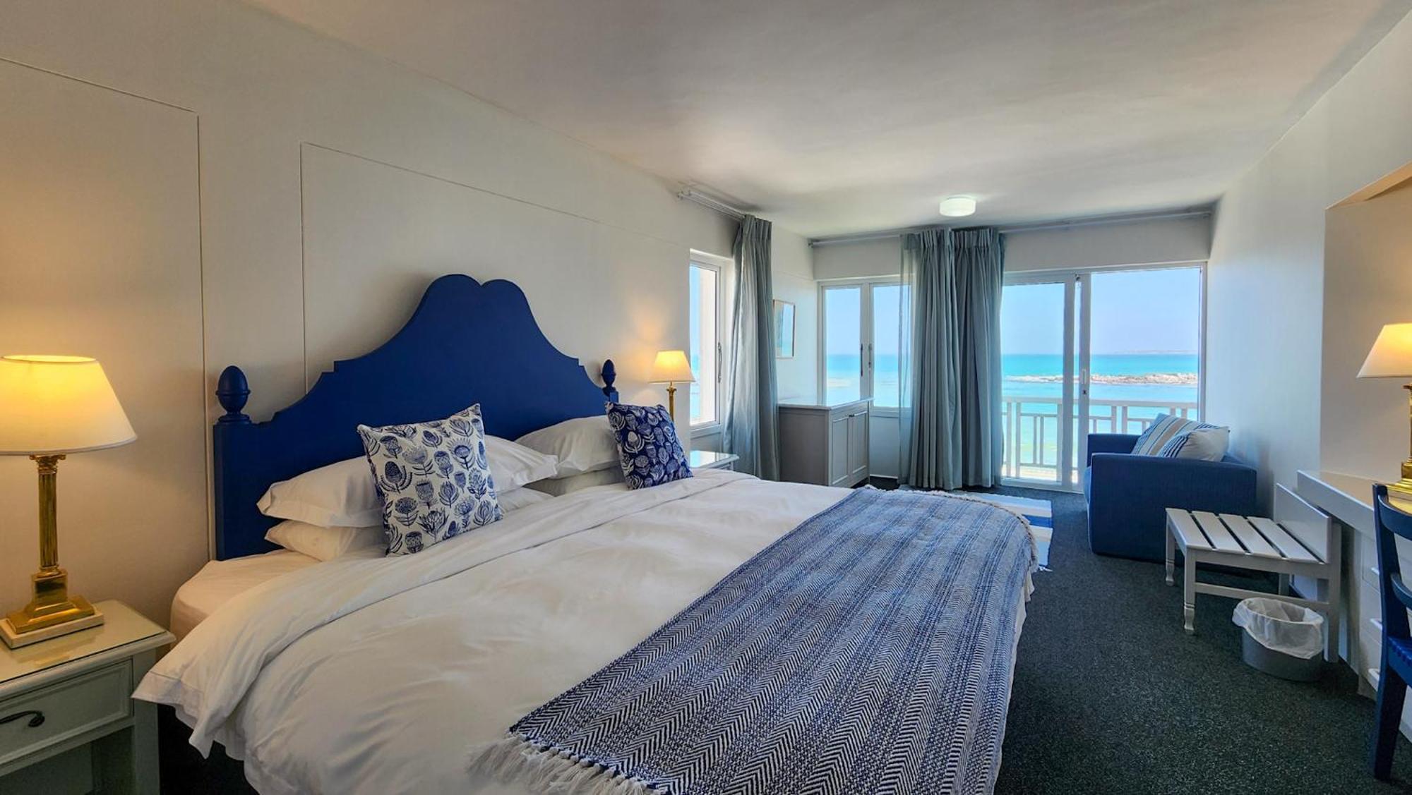The Blue Peter Hotel Bloubergstrand Exterior photo